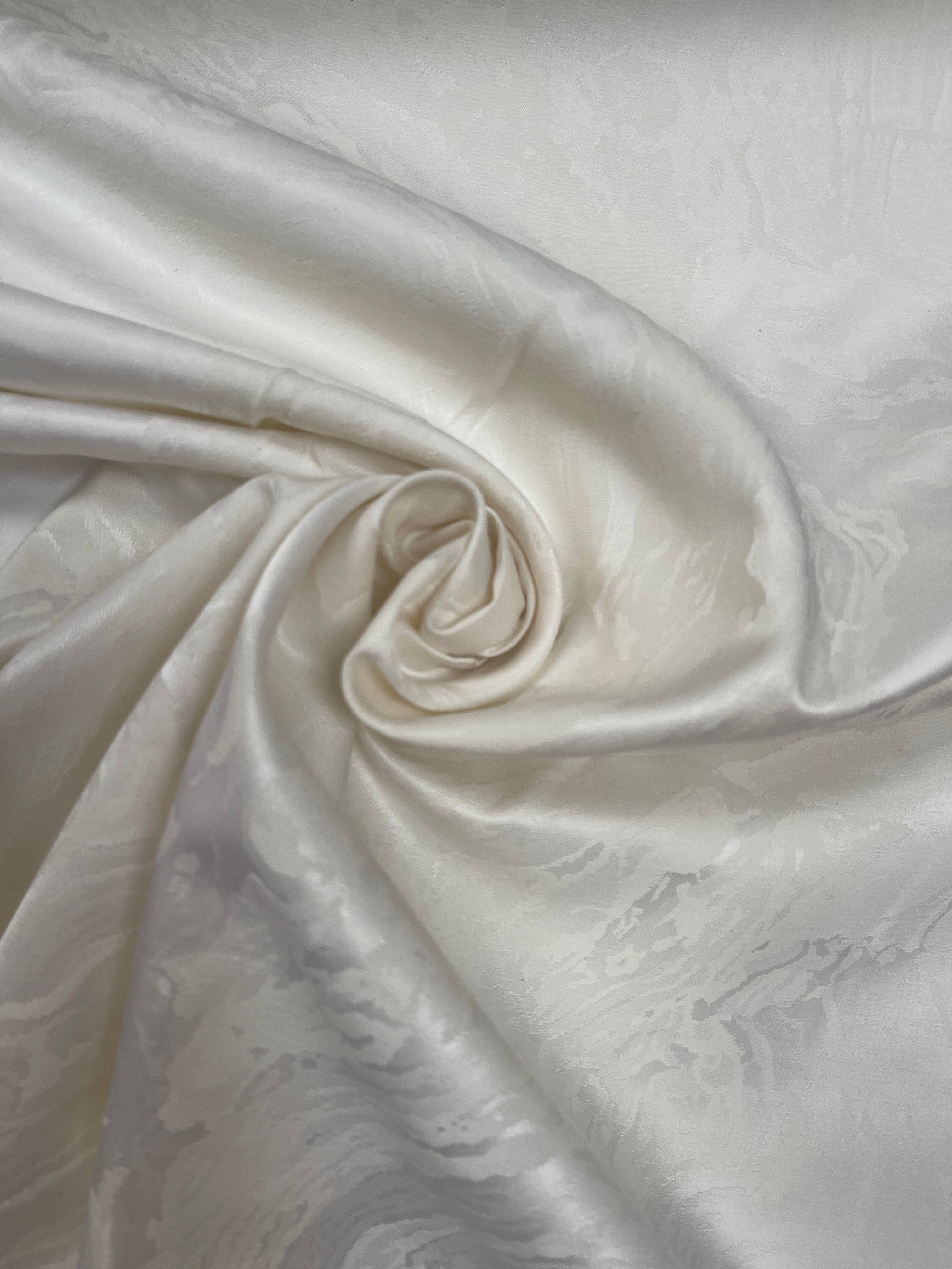 Jacquard Moiré wit ecru
