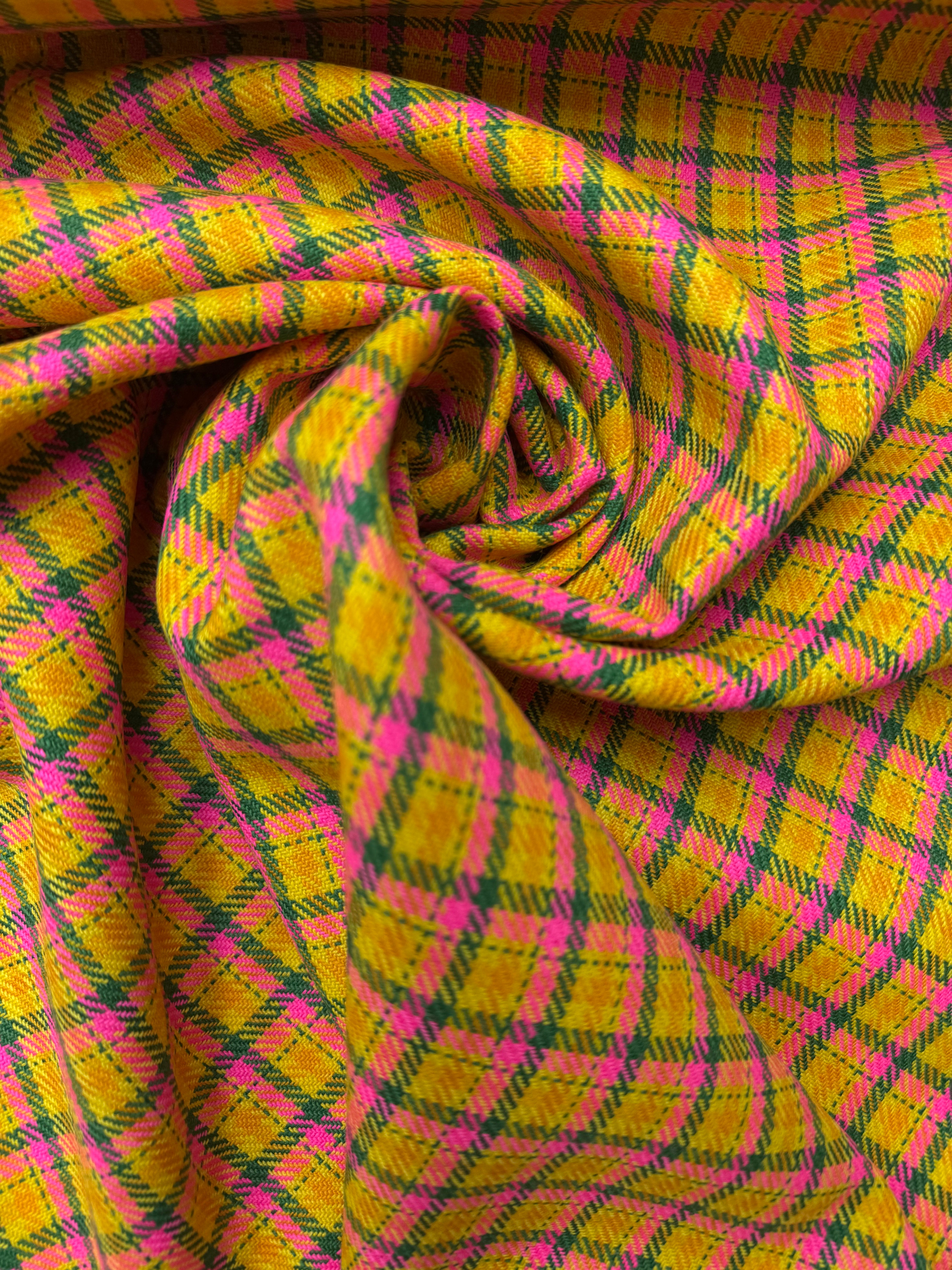 Wollen ruit in bright colors