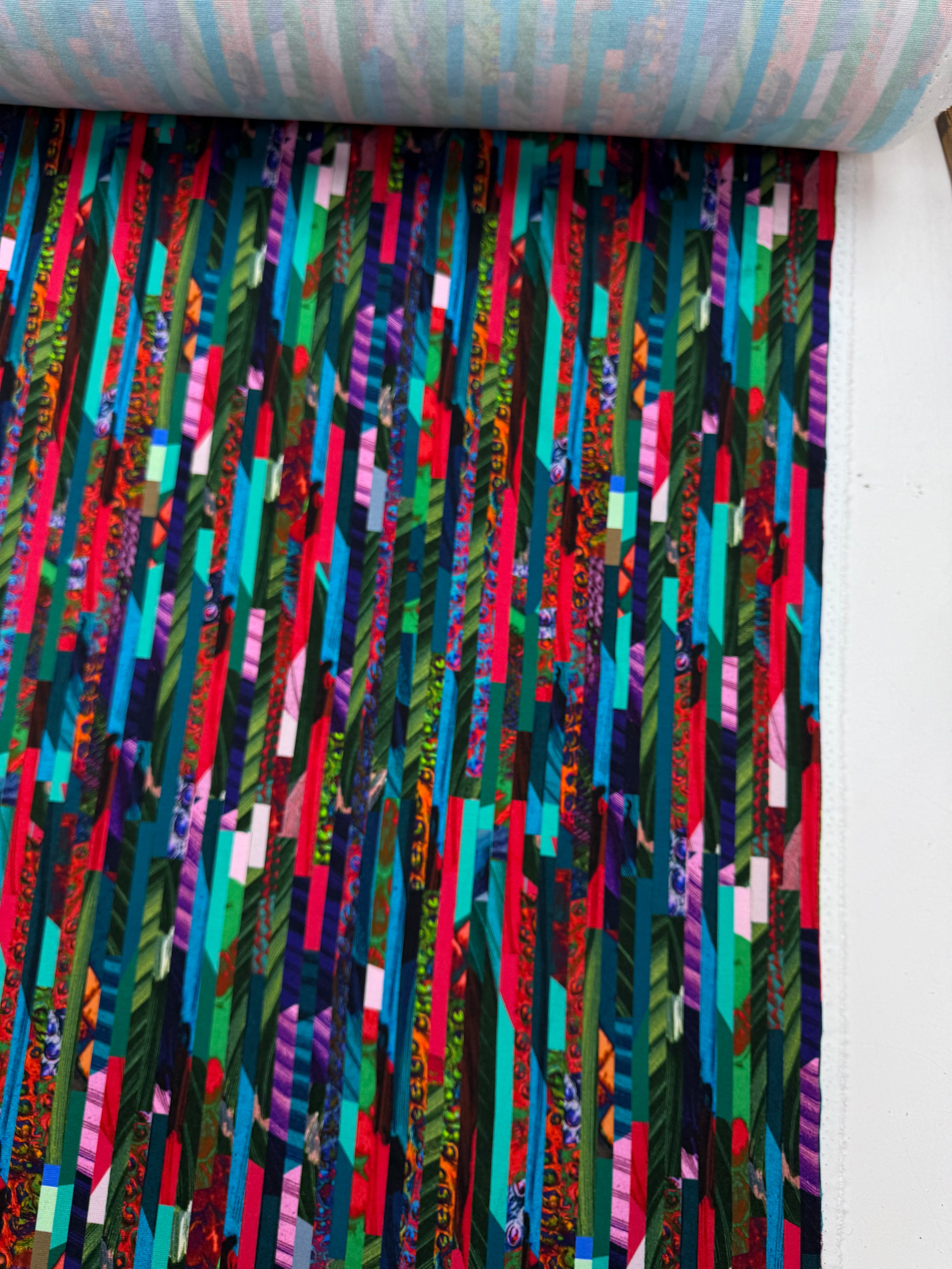 Exclusive design punta bright stripes