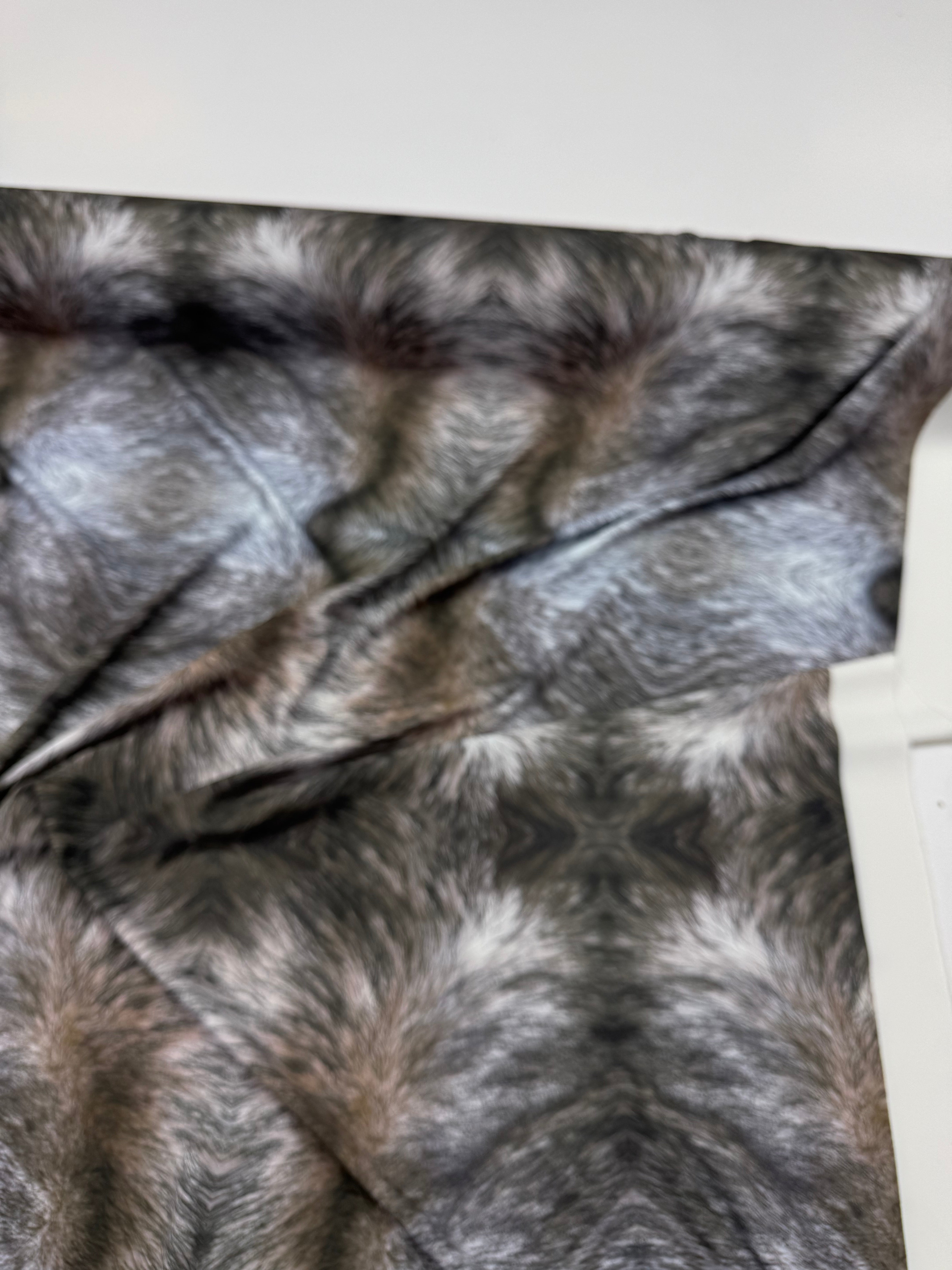 Exclusief dessin travel hairy fur