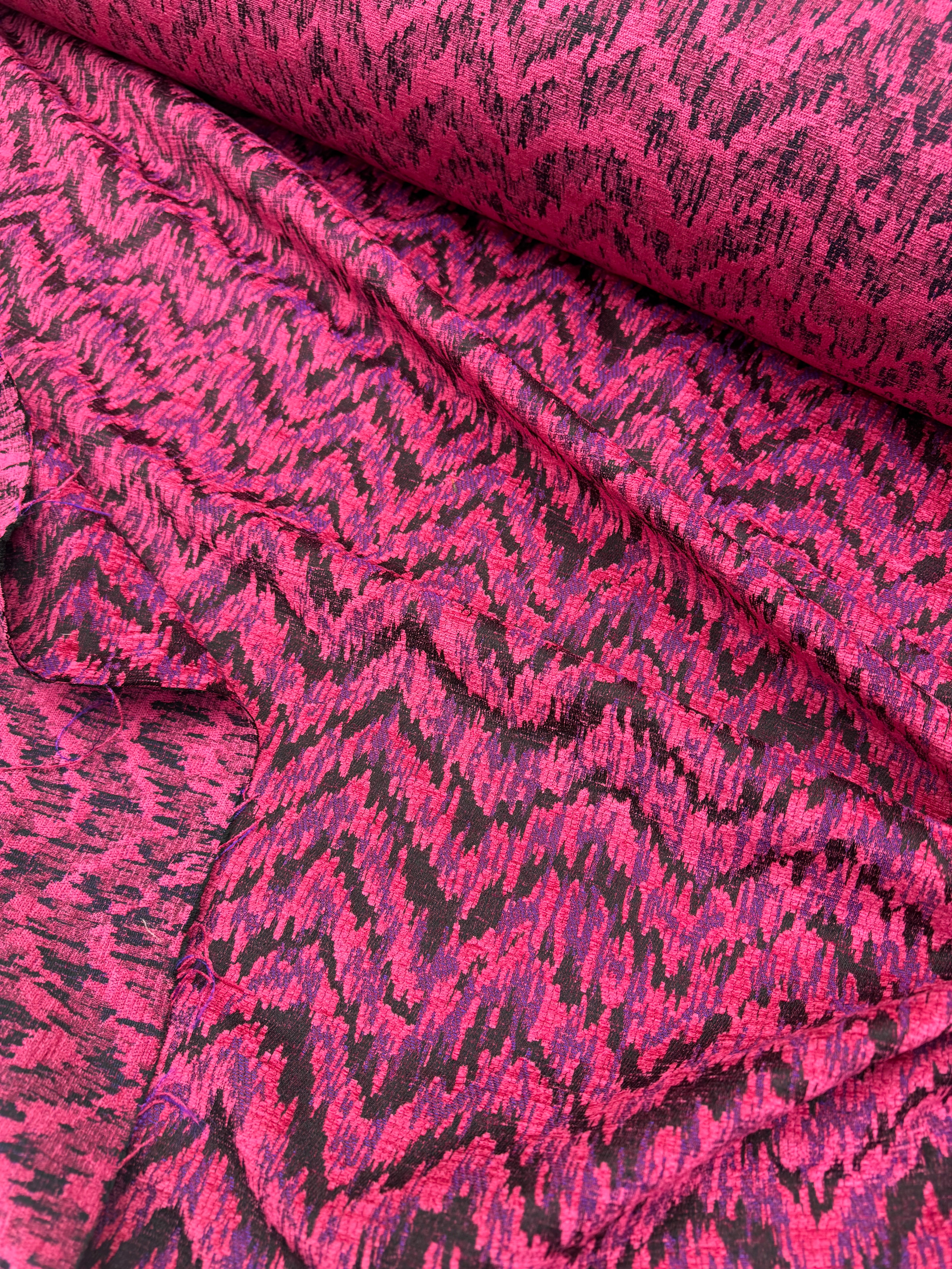 Jacquard zigzag cyclamen