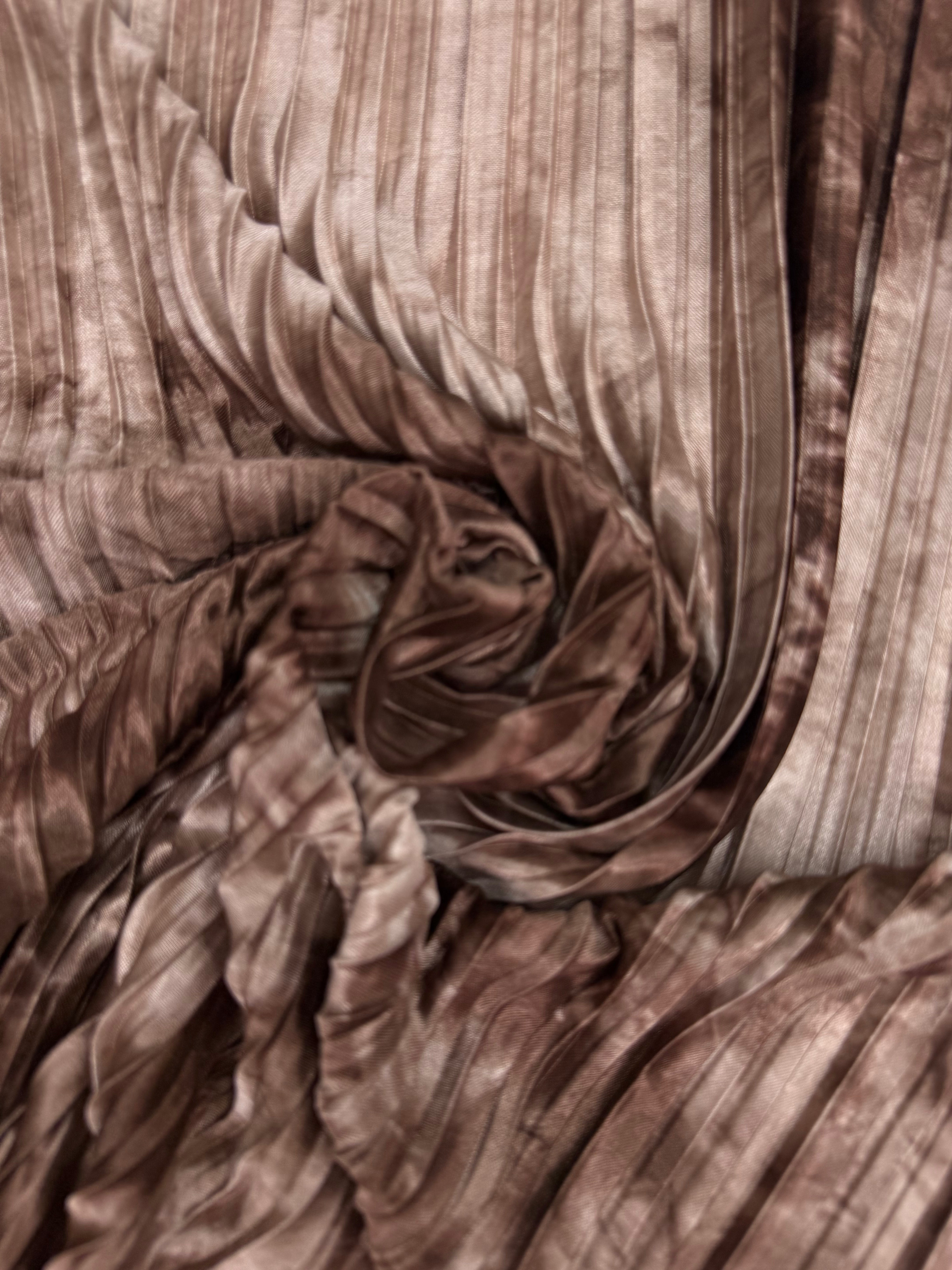 Pleated blind basic brown
