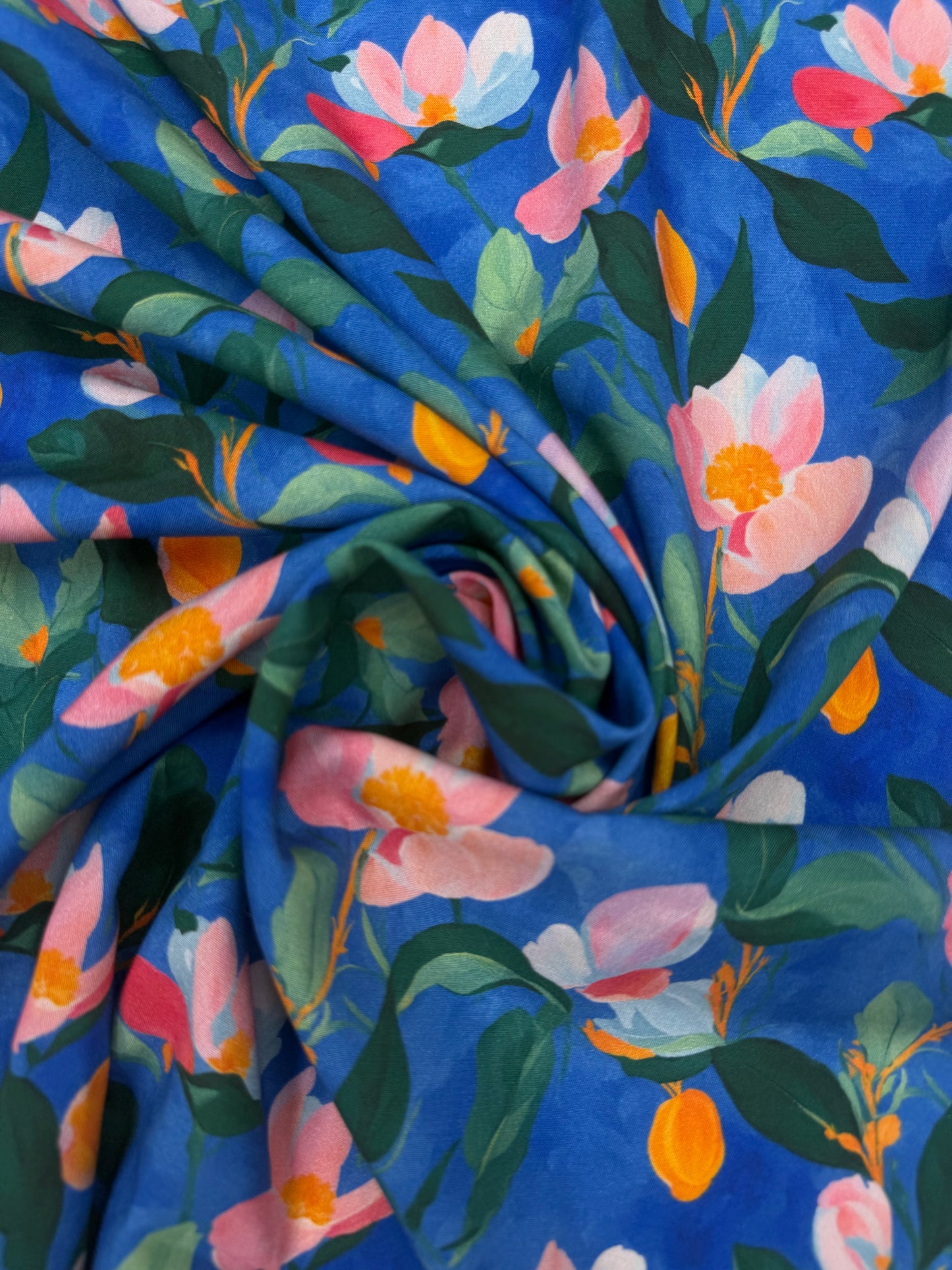Bloem helder blauw viscose stretch.