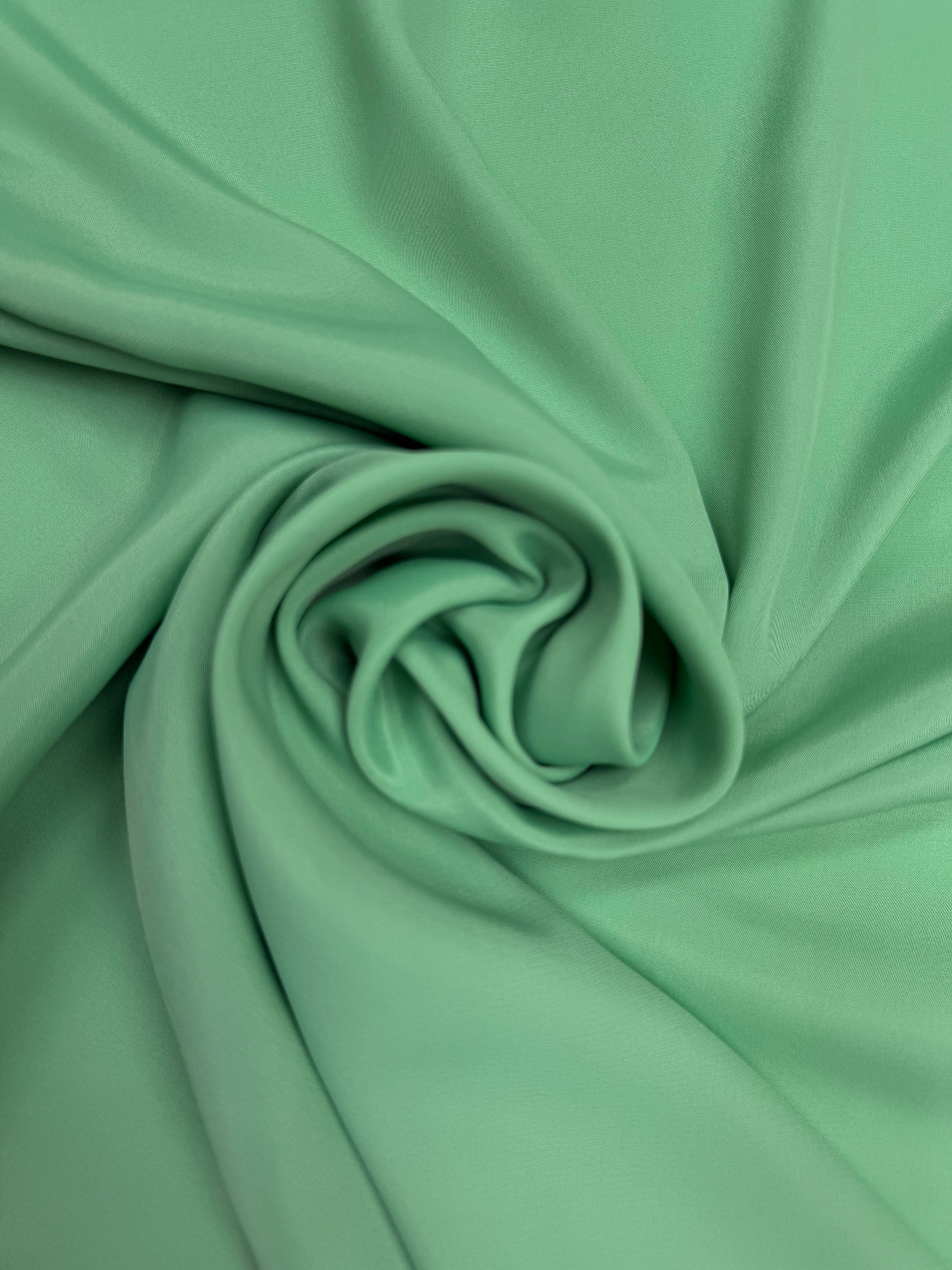 Crepe accetaat zijden soft green