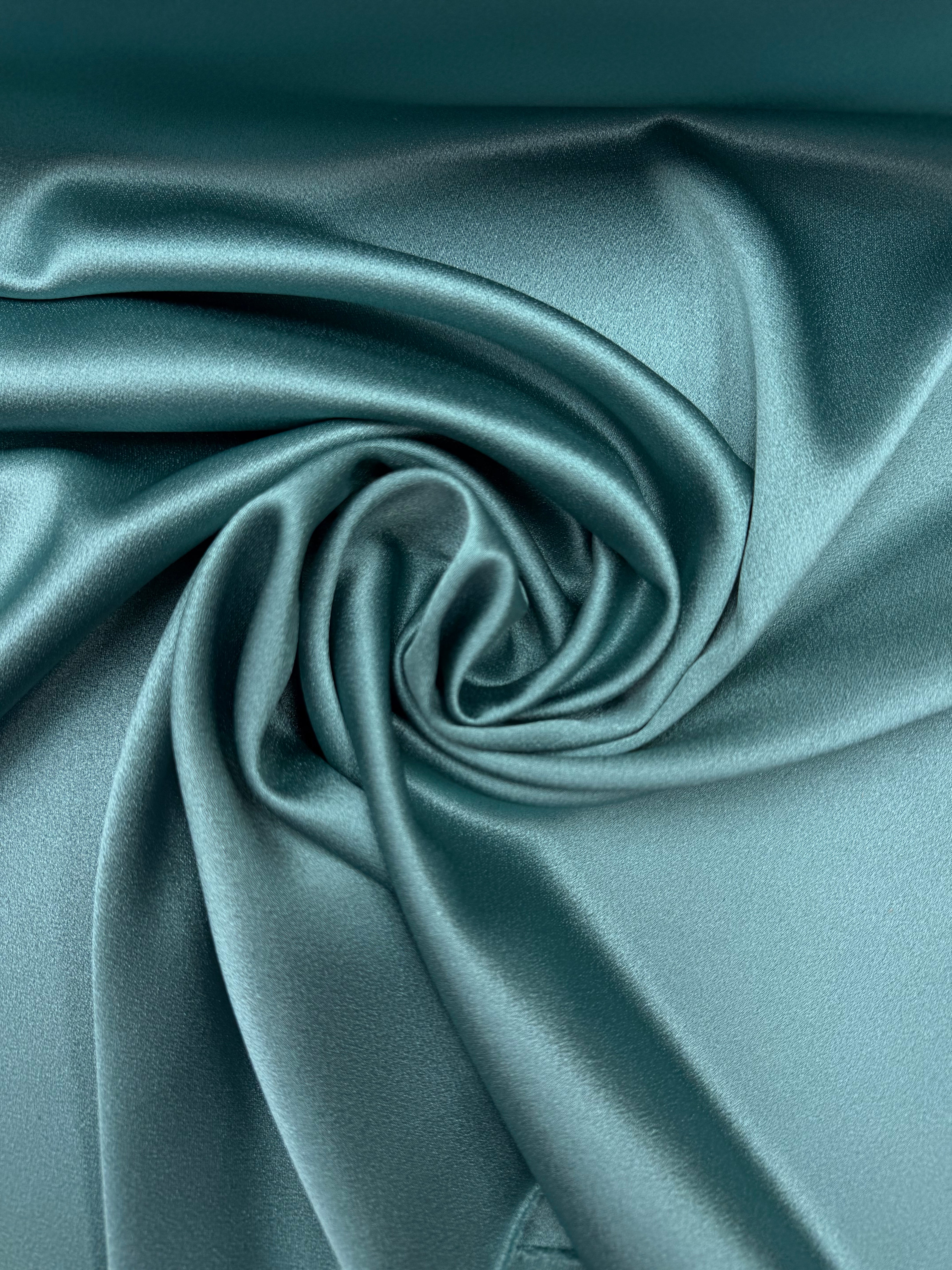 Crepe satijn Cady sage groen