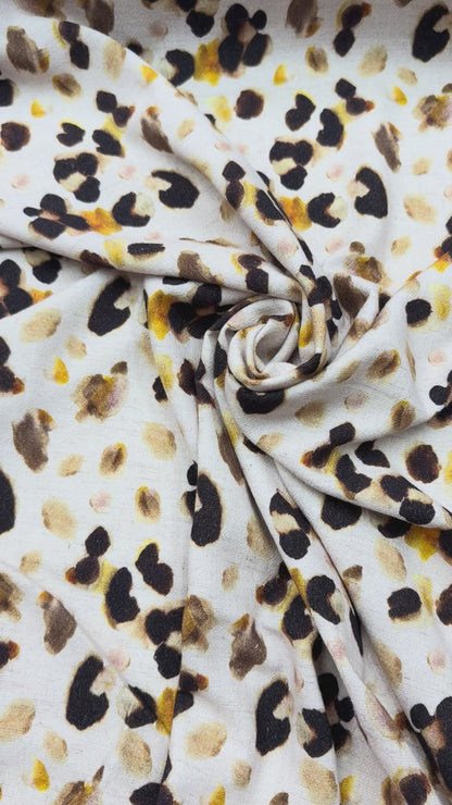 Viscose linnen blend met animal print