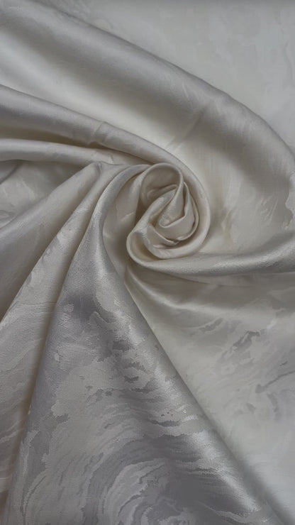 Jacquard Moiré wit ecru