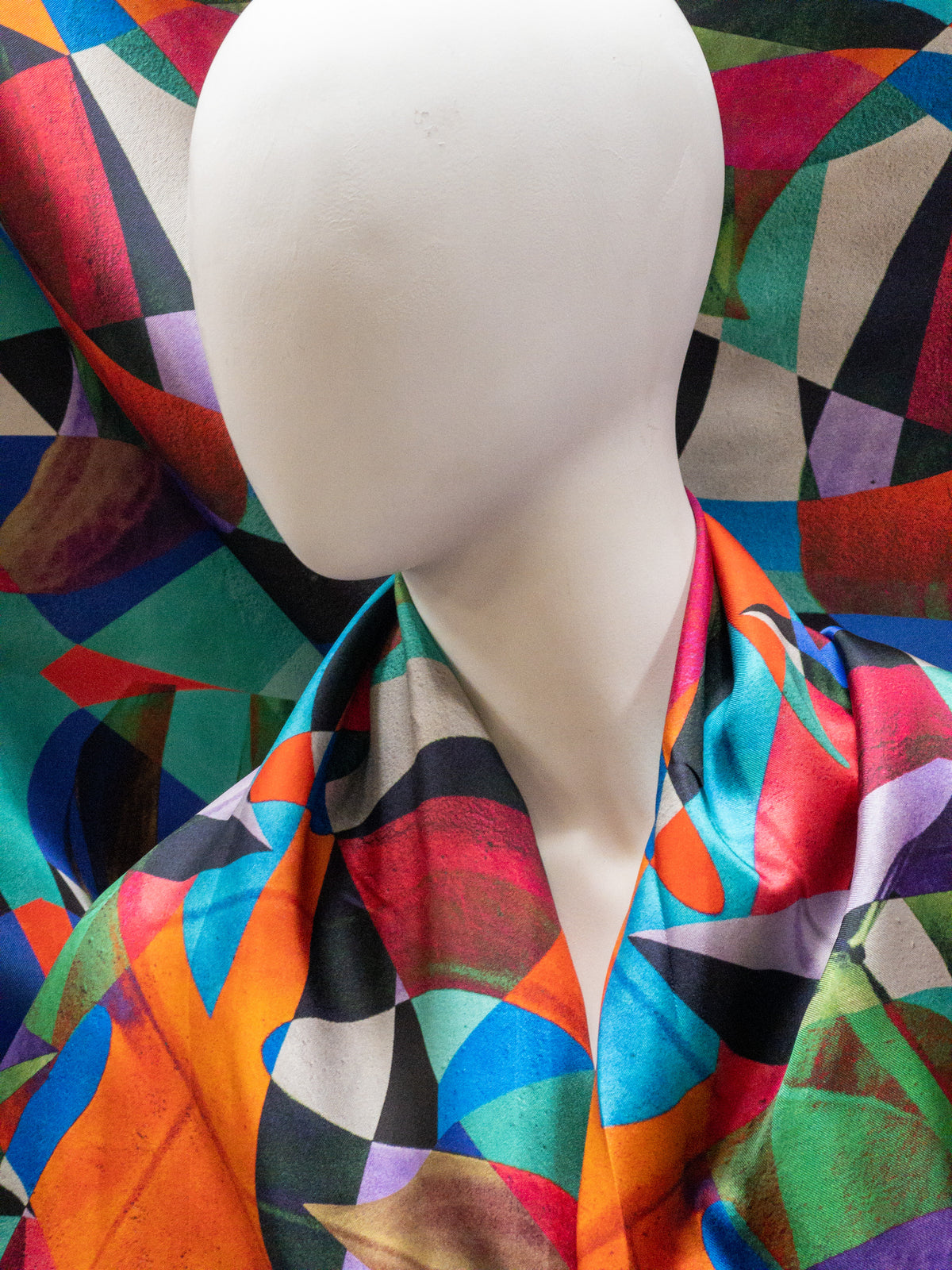 Zijden twill met digitale print urban jungle